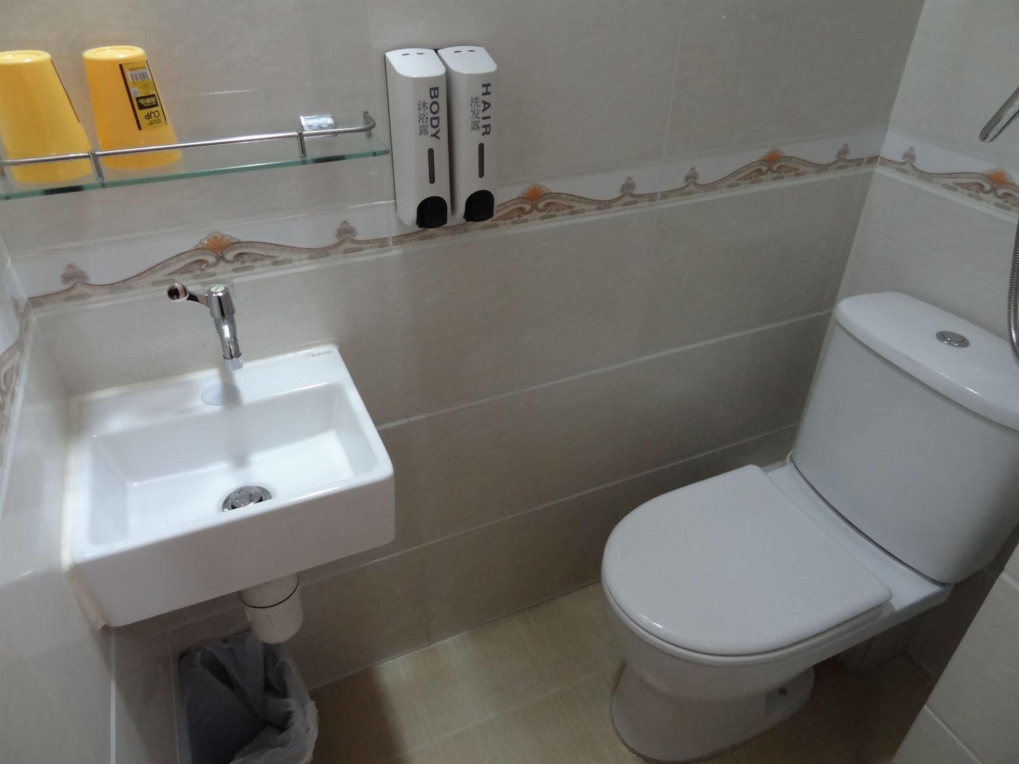 Tai Wah Hostel Hong Kong Bagian luar foto
