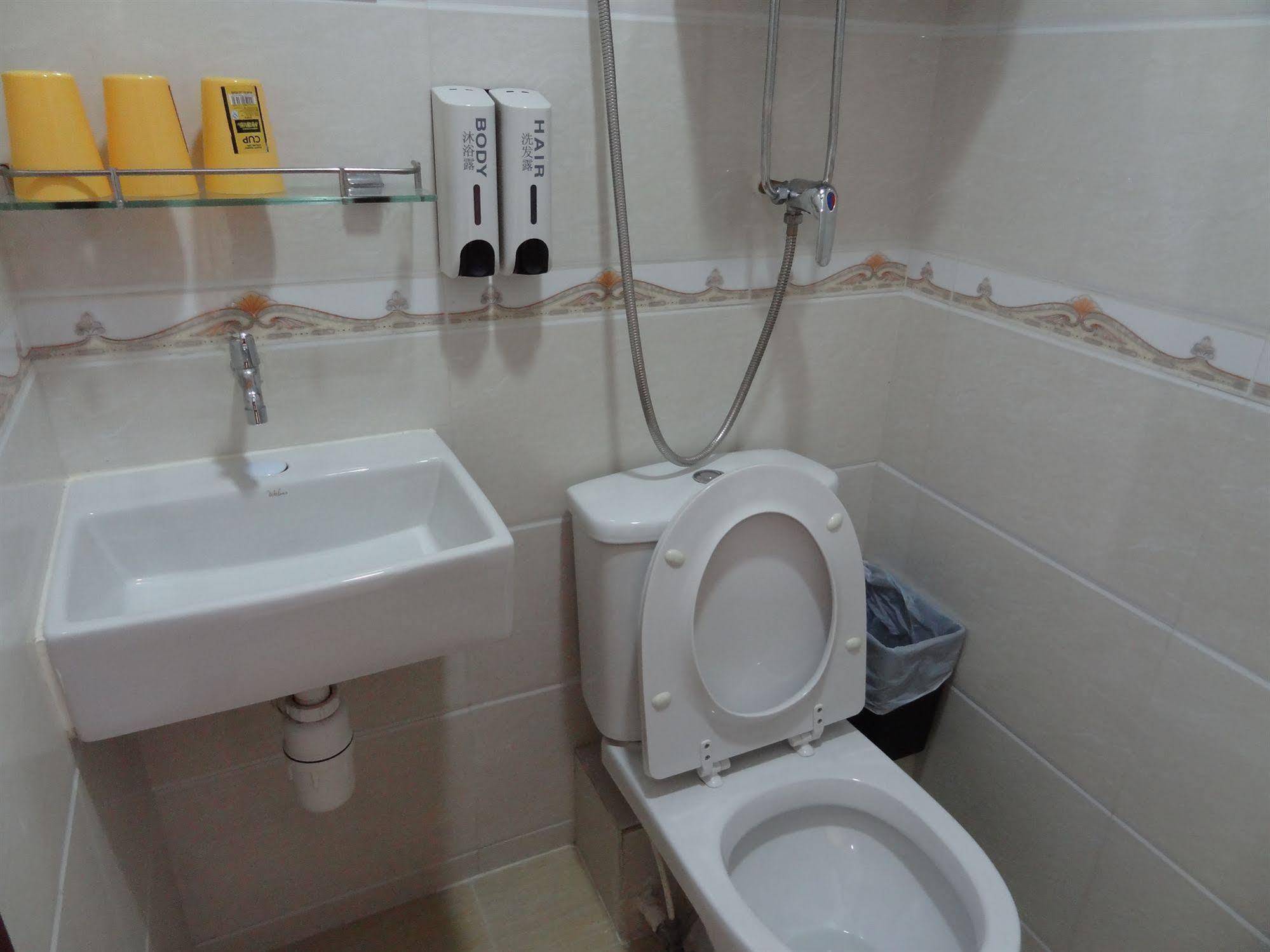 Tai Wah Hostel Hong Kong Bagian luar foto